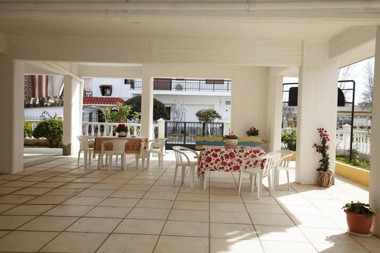 Appartement Dionisos Roses à Paralia Dionisiou Extérieur photo